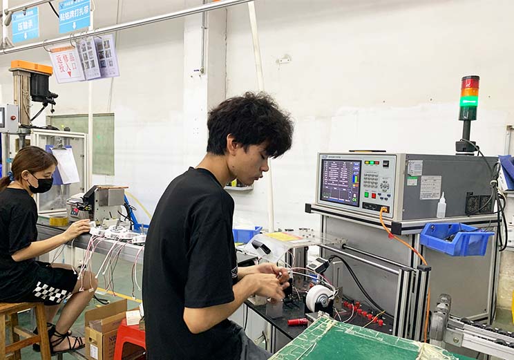 無刷電機(jī)測試臺(tái)應(yīng)用現(xiàn)場